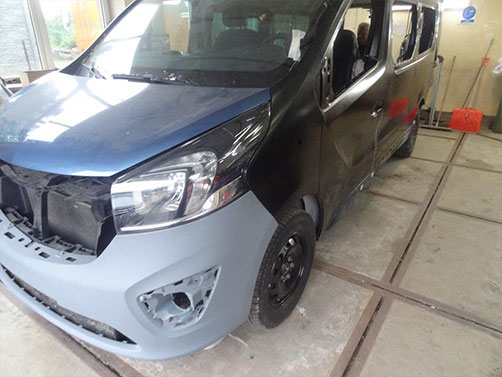 VOLKSWAGEN VIVARO